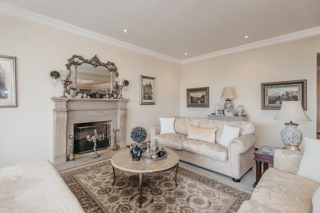 5 Bedroom Property for Sale in Aurora Western Cape